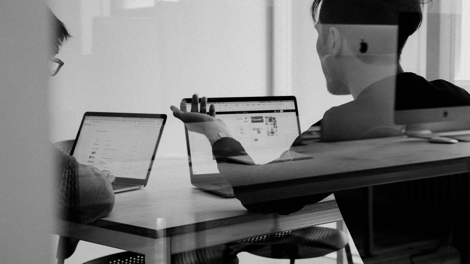 How to Hire OnlyFans Chatters: The Complete Agency Guide